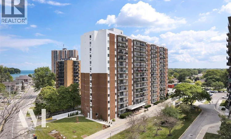 308-8591 Riverside Drive East