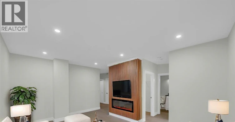208-3177 Riverside Drive, Windsor, ON, N8Y 1A5
