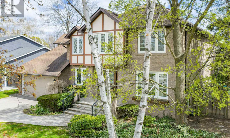 2082 Mississauga Road