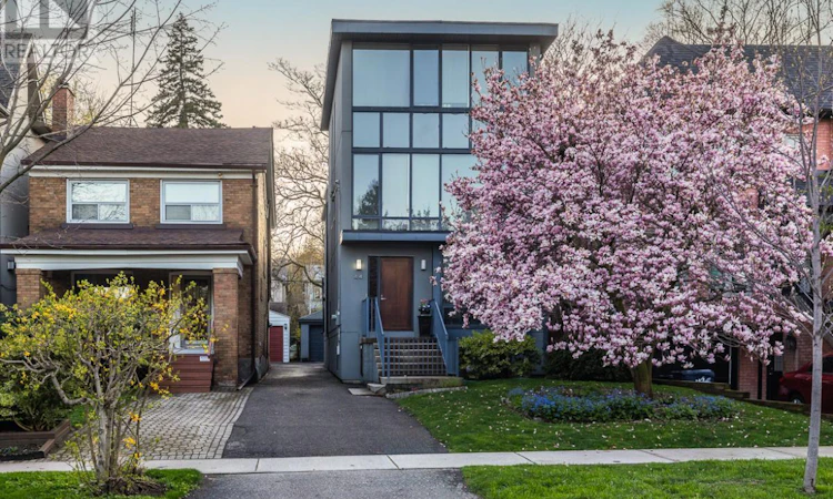 44 Standish Avenue