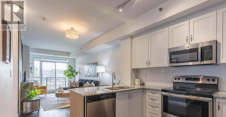 203-34 Plains Road E, Burlington, ON, L7T 0B9 - 4