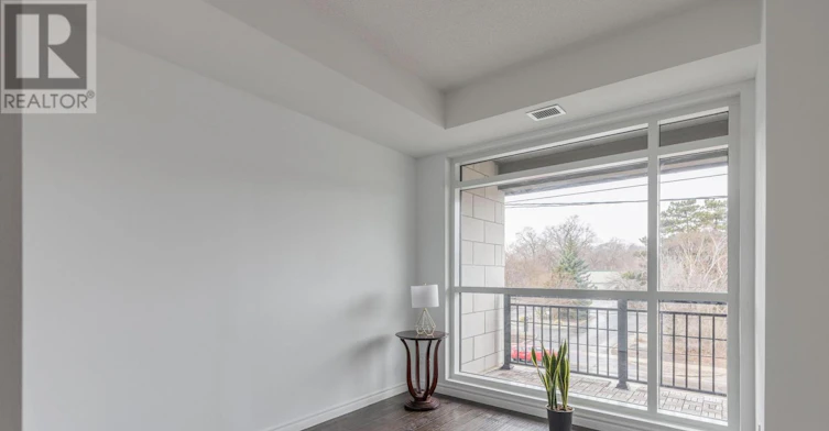 203-34 Plains Road E, Burlington, ON, L7T 0B9 - 11