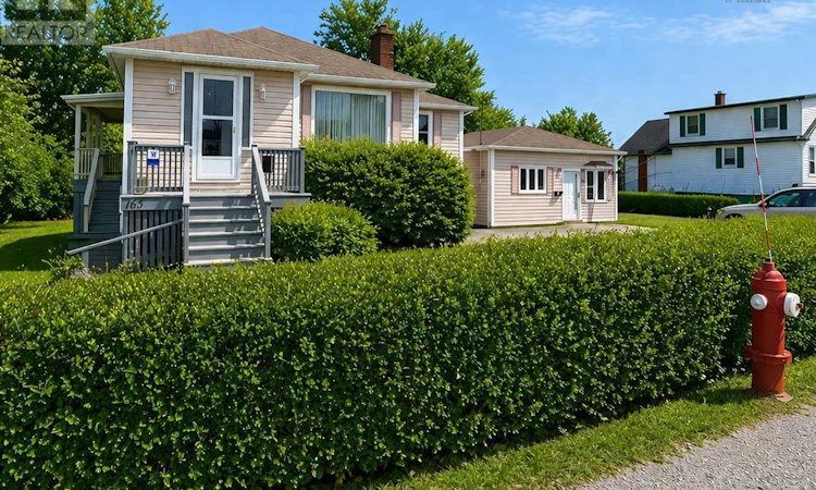 163 Upper Mclean Street