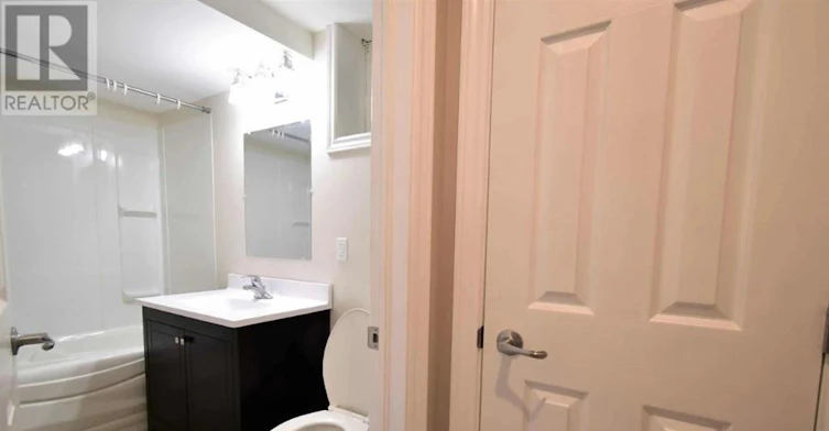 BSMT-1 Vine Street, Barrie, ON, L4N 2B1 - 5