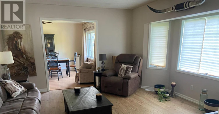 11153 522 Highway, District of Parry Sound, ON, P0H 1Y0 - 10