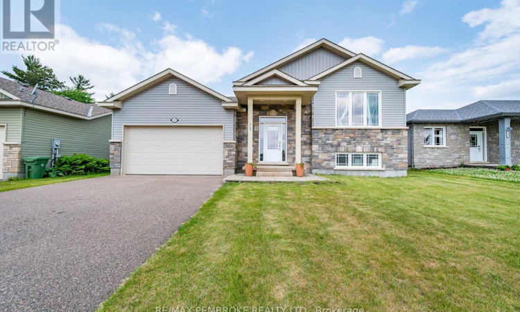 547 Gardner Crescent
