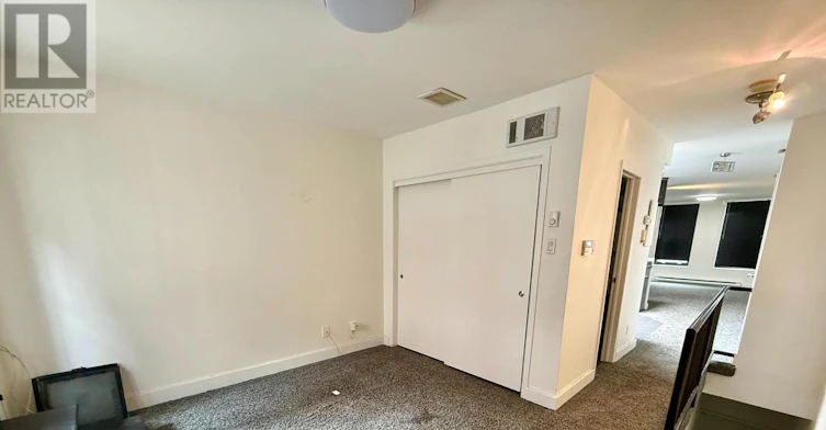 3-261 Queen Street W, Toronto, ON, M5V 1Z4 - 6