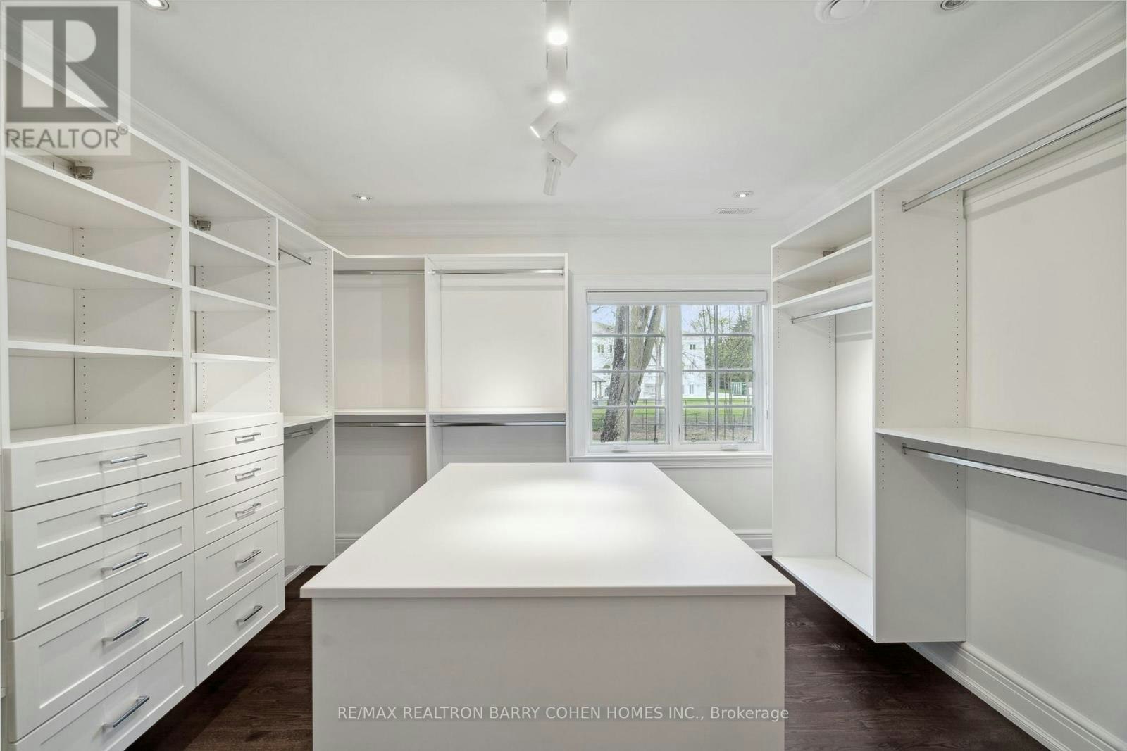 15 Park Lane Circle, Toronto, ON, M3B 1Z8 - 19