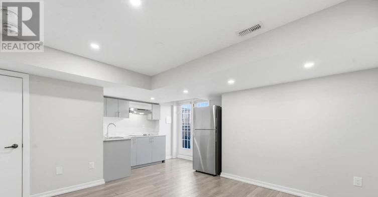 112 Golden Springs Drive, Brampton, ON, L7A 4N7 - 25
