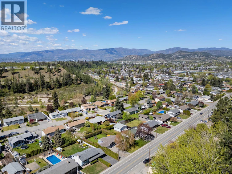 1650 S Hollywood Road, Kelowna, BC, V1X 4P3 - 47