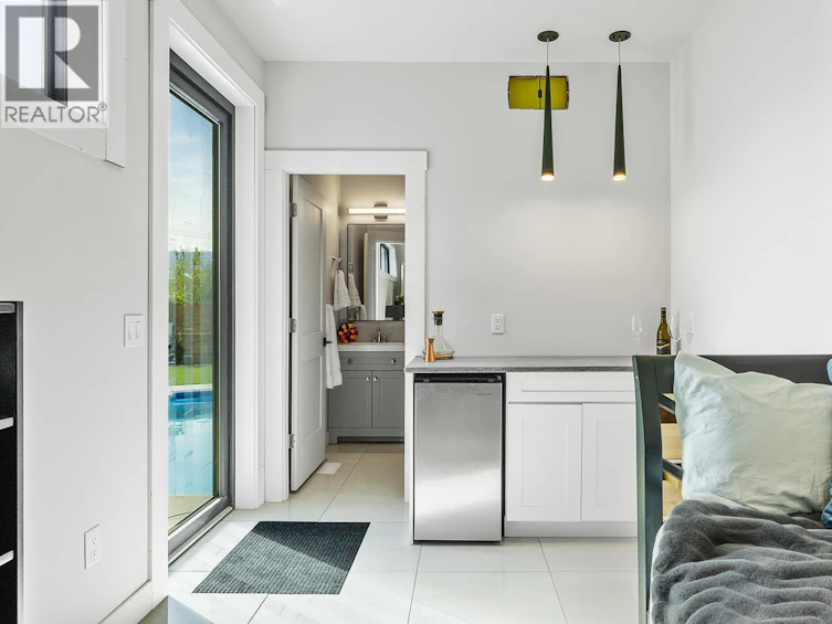 2095 Byrns Road, Kelowna, BC, V1W 2G3 - 36