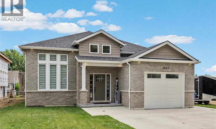 1067 Maple