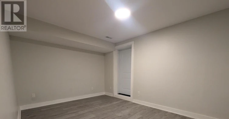LOWER-2132 Dundas Street, Toronto, ON, M6R 1X2 - 9
