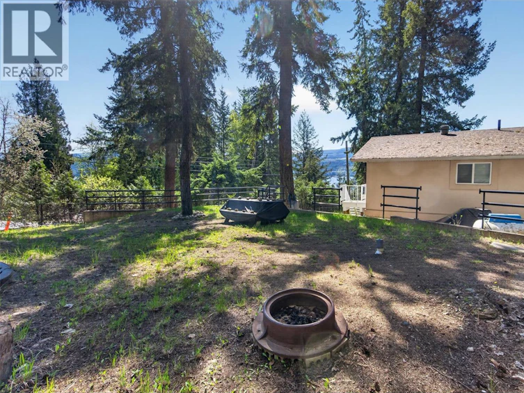 7689 Golf Course Road, Anglemont, BC, V0E 1M8 - 29