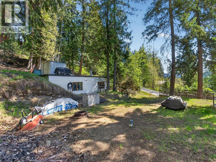 7689 Golf Course Road, Anglemont, BC, V0E 1M8 - 27