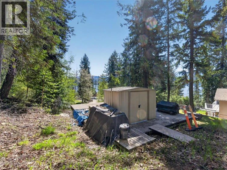 7689 Golf Course Road, Anglemont, BC, V0E 1M8 - 26