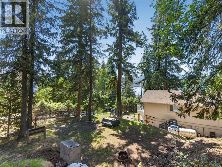7689 Golf Course Road, Anglemont, BC, V0E 1M8 - 20