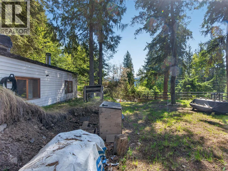 7689 Golf Course Road, Anglemont, BC, V0E 1M8 - 30