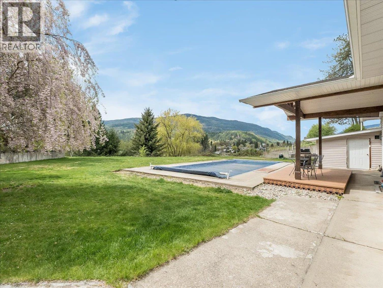 1968 Brilliant Road, Castlegar, BC, V1N 4M2 - 8