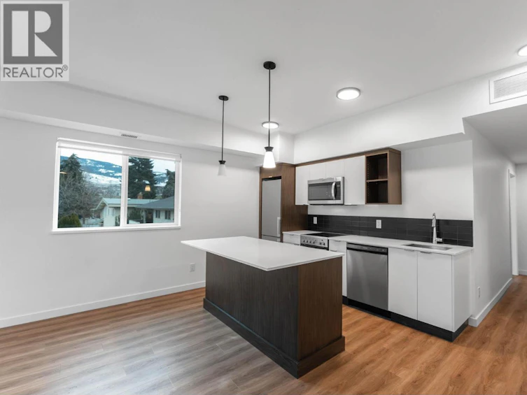 203-615 Rutland Road, Kelowna, BC, V1X 0B3 - 2
