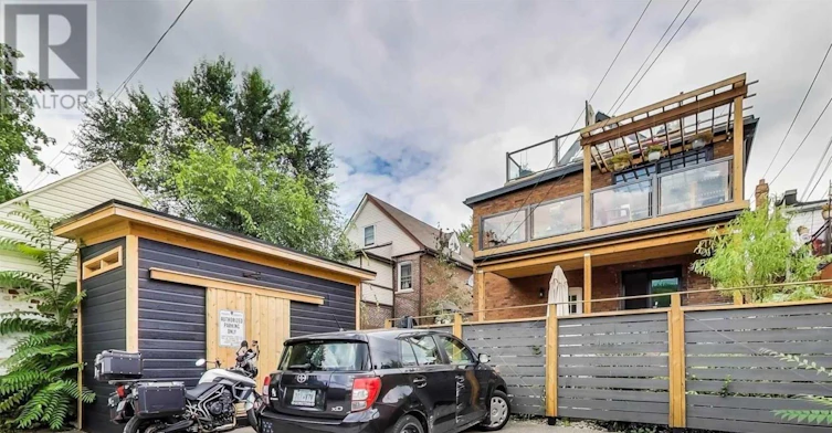 C (UPPER-27 St Johns Road, Toronto, ON, M6P 1T7 - 19