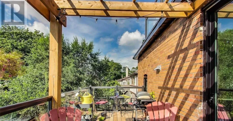 C (UPPER-27 St Johns Road, Toronto, ON, M6P 1T7 - 23
