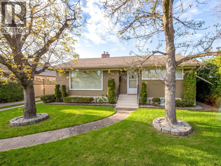 1040 Laurier Avenue, Kelowna, BC, V1Y 6B1 - 4