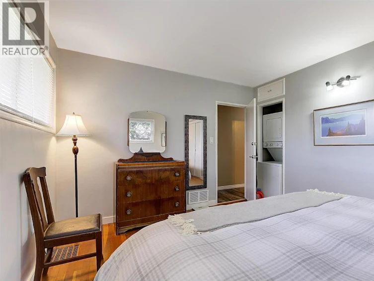 1040 Laurier Avenue, Kelowna, BC, V1Y 6B1 - 21