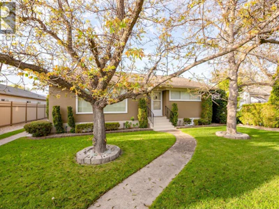 1040 Laurier Avenue - 5