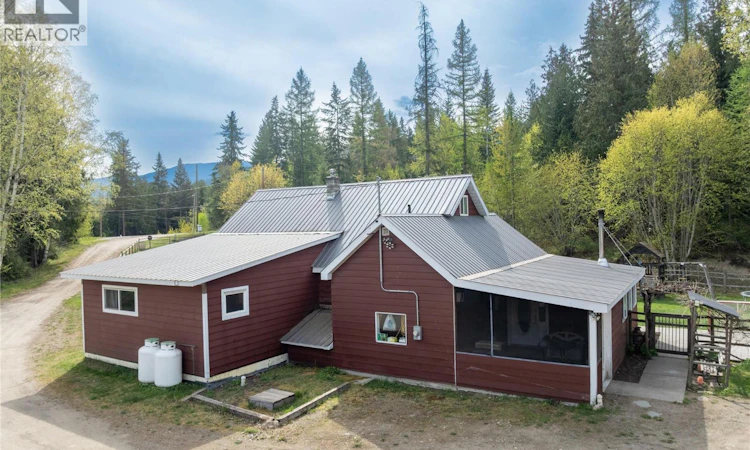 3381 Trinity Valley Road