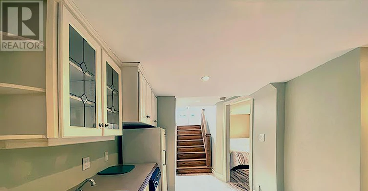 MAIN + LOWER-21 Melgund Road, Toronto, ON, M5R 1Z9 - 13