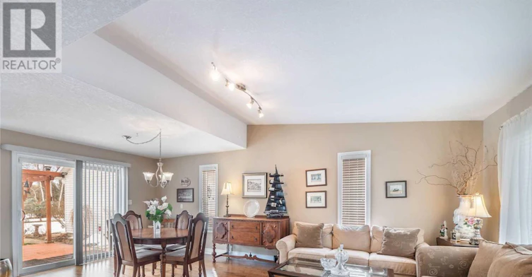 1049 7th Line S, Innisfil, ON, M5M 2H1 - 5