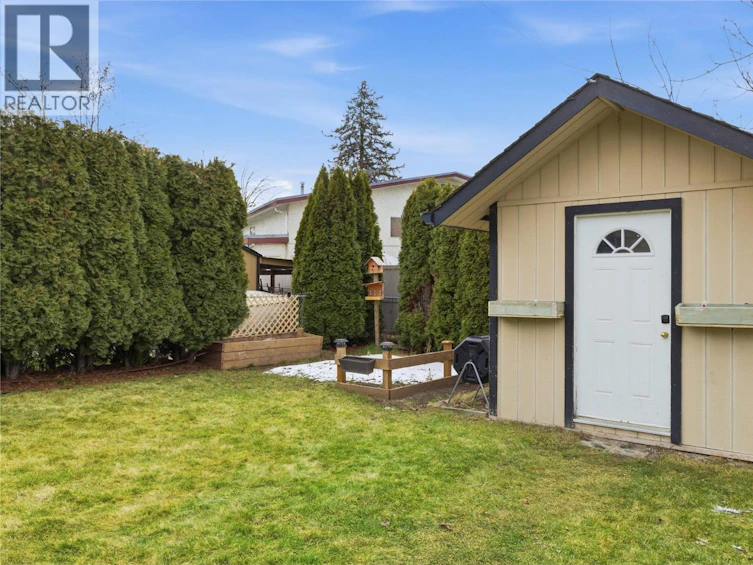 877 Tataryn Road, Kelowna, BC, V1X 1N6 - 6