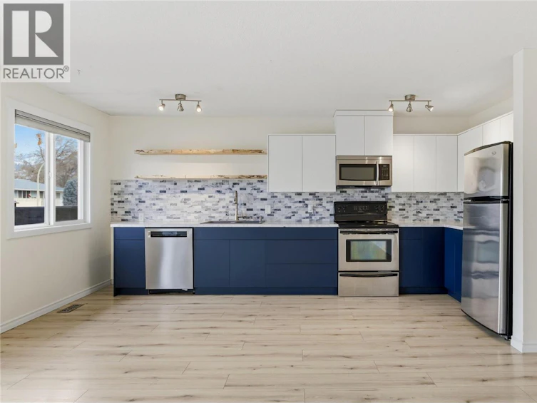 877 Tataryn Road, Kelowna, BC, V1X 1N6 - 13