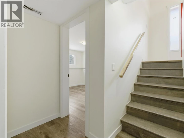 877 Tataryn Road, Kelowna, BC, V1X 1N6 - 29