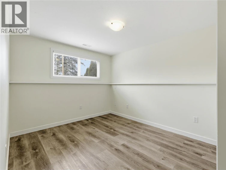 877 Tataryn Road, Kelowna, BC, V1X 1N6 - 35