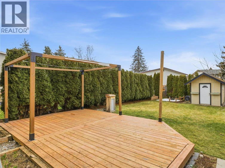 877 Tataryn Road, Kelowna, BC, V1X 1N6 - 4