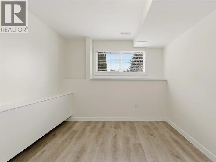 877 Tataryn Road, Kelowna, BC, V1X 1N6 - 37