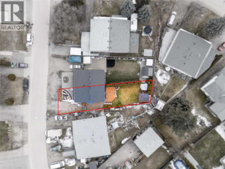 877 Tataryn Road, Kelowna, BC, V1X 1N6 - 11