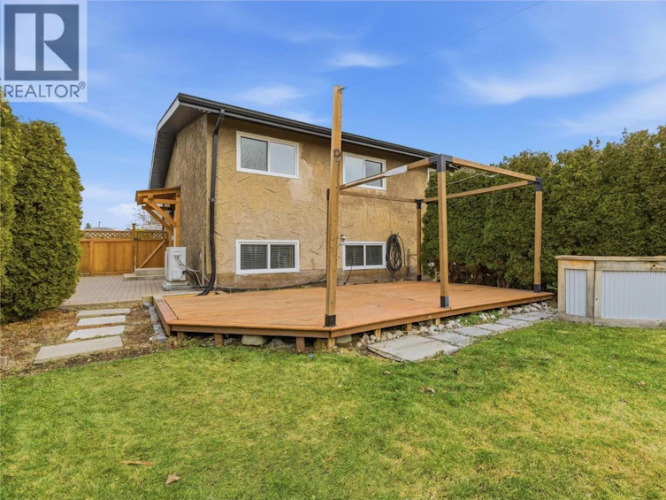 877 Tataryn Road, Kelowna, BC, V1X 1N6 - 8