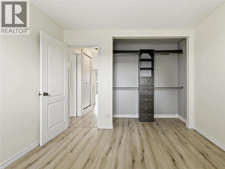 877 Tataryn Road, Kelowna, BC, V1X 1N6 - 23