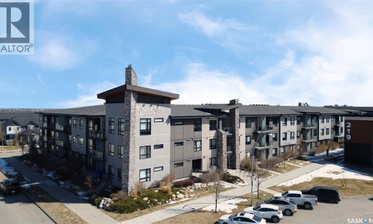 205-223 Evergreen Square