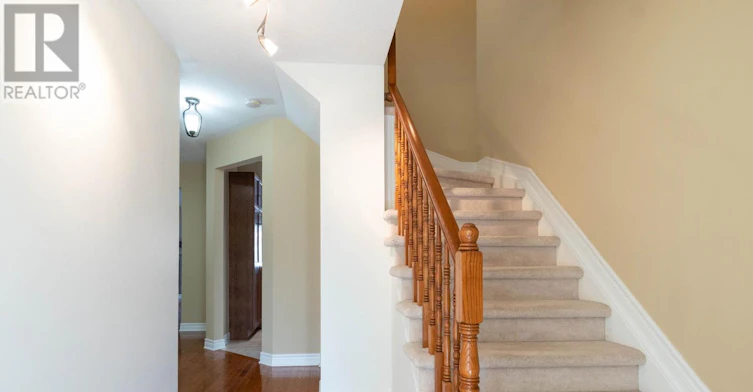 268 Tewsley Drive, Ottawa, ON, K1V 0Y6 - 4