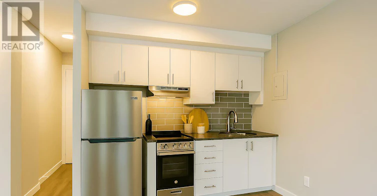 112-324 Cambridge Street, Ottawa, ON, K1R 7B5 - 2