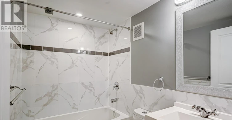 LOWER-250 Nairn Avenue, Toronto, ON, M6E 4H4 - 20