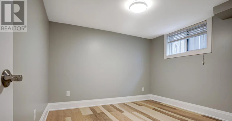 LOWER-250 Nairn Avenue, Toronto, ON, M6E 4H4 - 11
