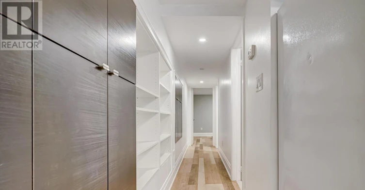 LOWER-250 Nairn Avenue, Toronto, ON, M6E 4H4 - 9