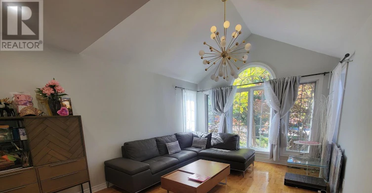 98 Brookeview Drive, Aurora, ON, L4G 6R5