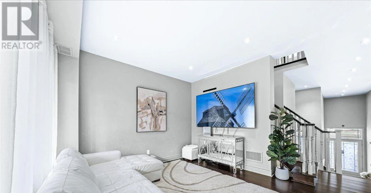 UPPER-26 Gesher Crescent, Vaughan, ON, L6A 0W3 - 10