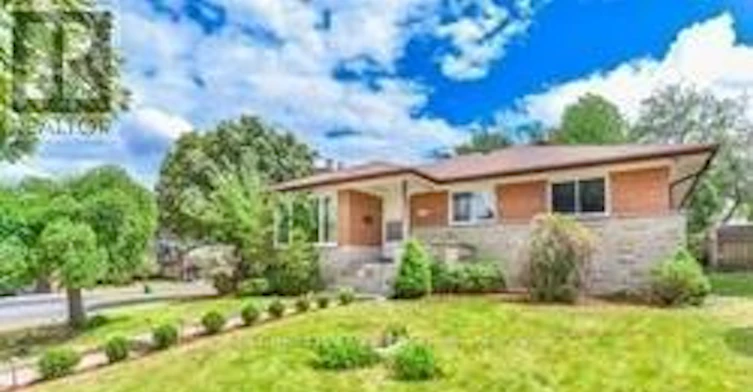 MAIN-257 Otonabee Avenue, Toronto, ON, M2M 2S9